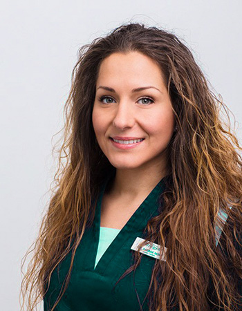 Dr. Nóra Barrak